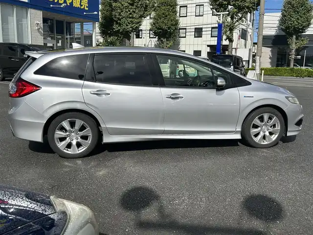 ホンダ ジェイド ハイブリッド X 東京都 2017(平29)年 8.8万km スーパープラチナメタリック (株)IDOMが運営する【じしゃロン昭島店】の自社ローン専用車両になります。こちらは現金またはオートローンご利用時の価格です。自社ローンご希望の方は別途その旨お申付け下さい/純正インターナビ/バックカメラ/ドライブレコーダー/ホンダセンシング/ハーフレザーシート/LEDライト/電動格納ミラー/純正フロアマット