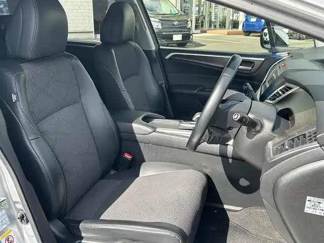 ホンダ ジェイド ハイブリッド X 東京都 2017(平29)年 8.8万km スーパープラチナメタリック (株)IDOMが運営する【じしゃロン昭島店】の自社ローン専用車両になります。こちらは現金またはオートローンご利用時の価格です。自社ローンご希望の方は別途その旨お申付け下さい/純正インターナビ/バックカメラ/ドライブレコーダー/ホンダセンシング/ハーフレザーシート/LEDライト/電動格納ミラー/純正フロアマット