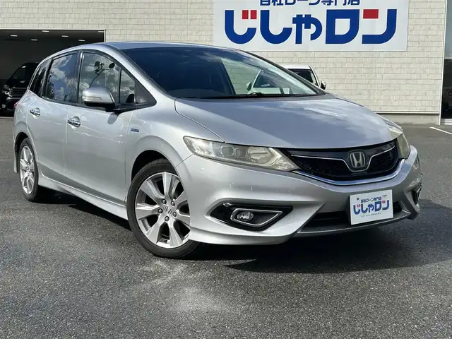 ホンダ ジェイド ハイブリッド X 東京都 2017(平29)年 8.8万km スーパープラチナメタリック (株)IDOMが運営する【じしゃロン昭島店】の自社ローン専用車両になります。こちらは現金またはオートローンご利用時の価格です。自社ローンご希望の方は別途その旨お申付け下さい/純正インターナビ/バックカメラ/ドライブレコーダー/ホンダセンシング/ハーフレザーシート/LEDライト/電動格納ミラー/純正フロアマット