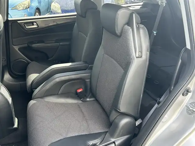 ホンダ ジェイド ハイブリッド X 東京都 2017(平29)年 8.8万km スーパープラチナメタリック (株)IDOMが運営する【じしゃロン昭島店】の自社ローン専用車両になります。こちらは現金またはオートローンご利用時の価格です。自社ローンご希望の方は別途その旨お申付け下さい/純正インターナビ/バックカメラ/ドライブレコーダー/ホンダセンシング/ハーフレザーシート/LEDライト/電動格納ミラー/純正フロアマット