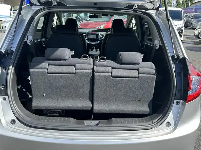 ホンダ ジェイド ハイブリッド X 東京都 2017(平29)年 8.8万km スーパープラチナメタリック (株)IDOMが運営する【じしゃロン昭島店】の自社ローン専用車両になります。こちらは現金またはオートローンご利用時の価格です。自社ローンご希望の方は別途その旨お申付け下さい/純正インターナビ/バックカメラ/ドライブレコーダー/ホンダセンシング/ハーフレザーシート/LEDライト/電動格納ミラー/純正フロアマット