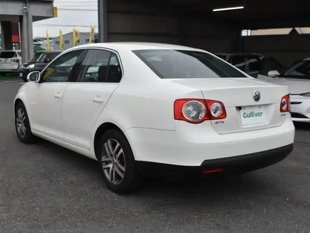 フォルクスワーゲン ジェッタ 2．0 福岡県 2006(平18)年 5.3万km 白 　VWジェッタ　2.0　/社外HDDナビ/　　CD/DVD　/　　CN-HDS625D/バックカメラ/ETC/電格ミラー/取扱説明書あり/スペアキーあり