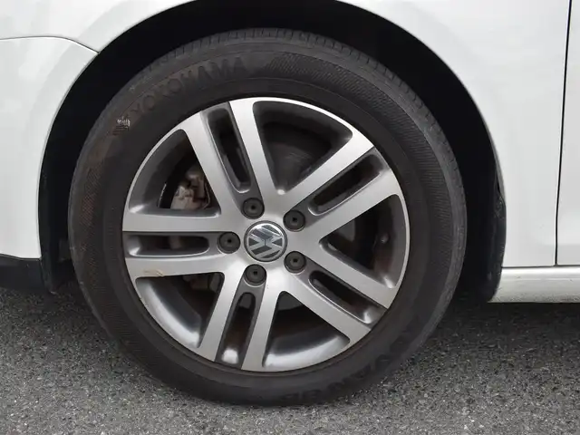 フォルクスワーゲン ジェッタ 2．0 福岡県 2006(平18)年 5.3万km 白 　VWジェッタ　2.0　/社外HDDナビ/　　CD/DVD　/　　CN-HDS625D/バックカメラ/ETC/電格ミラー/取扱説明書あり/スペアキーあり