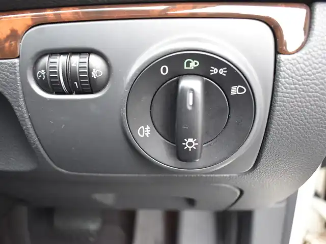 フォルクスワーゲン ジェッタ 2．0 福岡県 2006(平18)年 5.3万km 白 　VWジェッタ　2.0　/社外HDDナビ/　　CD/DVD　/　　CN-HDS625D/バックカメラ/ETC/電格ミラー/取扱説明書あり/スペアキーあり