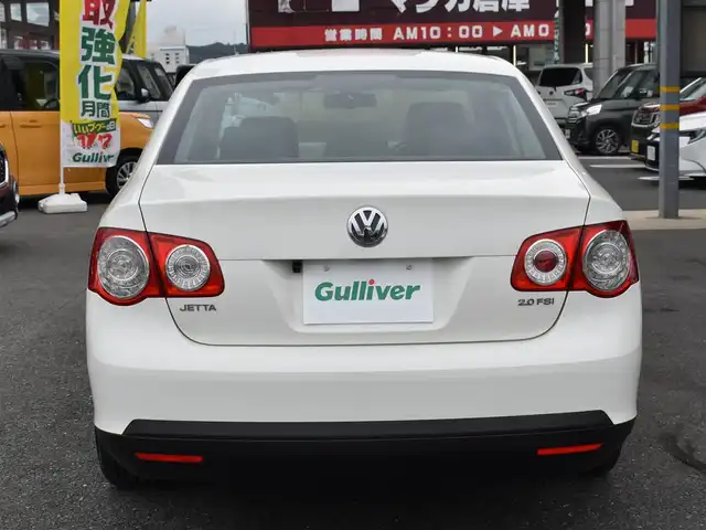 フォルクスワーゲン ジェッタ 2．0 福岡県 2006(平18)年 5.3万km 白 　VWジェッタ　2.0　/社外HDDナビ/　　CD/DVD　/　　CN-HDS625D/バックカメラ/ETC/電格ミラー/取扱説明書あり/スペアキーあり