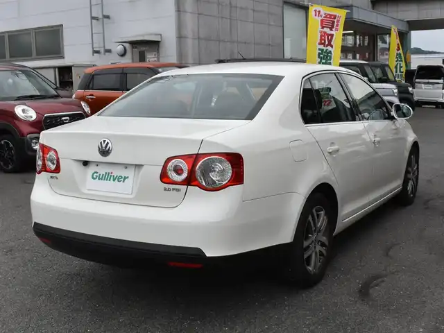 フォルクスワーゲン ジェッタ 2．0 福岡県 2006(平18)年 5.3万km 白 　VWジェッタ　2.0　/社外HDDナビ/　　CD/DVD　/　　CN-HDS625D/バックカメラ/ETC/電格ミラー/取扱説明書あり/スペアキーあり