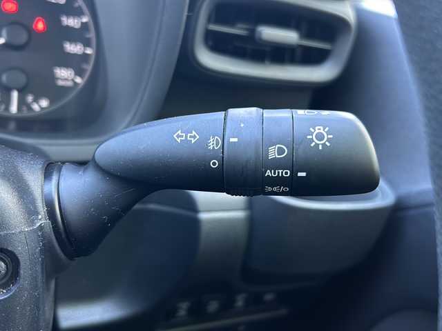 トヨタ シエンタ G 静岡県 2022(令4)年 3.5万km アーバンカーキ 純正メモリナビ/・フルセグＴＶ/・Bluetooth/・USB/・AM/・FM/主要装備/・両側パワスラ/・衝突軽減/・レーンキープ/・追従クルコン/・コーナーセンサー前後/・全方位カメラ/・ETC/・録画機能付きデジタルインナーミラー/・MTモード付/・ステリモ/・LEDヘッドライト/・オートライト/・オートハイビーム/・フォグランプ/・社外フロアマット/・スマートキー/・プッシュスタート