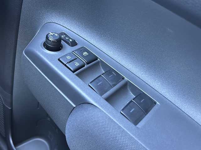 トヨタ シエンタ G 静岡県 2022(令4)年 3.5万km アーバンカーキ 純正メモリナビ/・フルセグＴＶ/・Bluetooth/・USB/・AM/・FM/主要装備/・両側パワスラ/・衝突軽減/・レーンキープ/・追従クルコン/・コーナーセンサー前後/・全方位カメラ/・ETC/・録画機能付きデジタルインナーミラー/・MTモード付/・ステリモ/・LEDヘッドライト/・オートライト/・オートハイビーム/・フォグランプ/・社外フロアマット/・スマートキー/・プッシュスタート