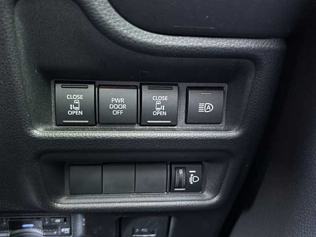 トヨタ シエンタ G 静岡県 2022(令4)年 3.5万km アーバンカーキ 純正メモリナビ/・フルセグＴＶ/・Bluetooth/・USB/・AM/・FM/主要装備/・両側パワスラ/・衝突軽減/・レーンキープ/・追従クルコン/・コーナーセンサー前後/・全方位カメラ/・ETC/・録画機能付きデジタルインナーミラー/・MTモード付/・ステリモ/・LEDヘッドライト/・オートライト/・オートハイビーム/・フォグランプ/・社外フロアマット/・スマートキー/・プッシュスタート