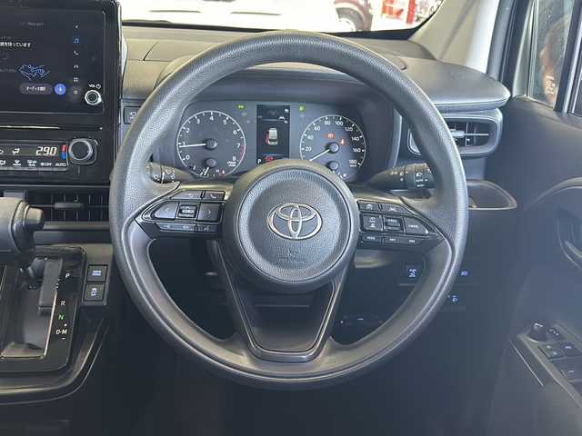 トヨタ シエンタ G 静岡県 2022(令4)年 3.5万km アーバンカーキ 純正メモリナビ/・フルセグＴＶ/・Bluetooth/・USB/・AM/・FM/主要装備/・両側パワスラ/・衝突軽減/・レーンキープ/・追従クルコン/・コーナーセンサー前後/・全方位カメラ/・ETC/・録画機能付きデジタルインナーミラー/・MTモード付/・ステリモ/・LEDヘッドライト/・オートライト/・オートハイビーム/・フォグランプ/・社外フロアマット/・スマートキー/・プッシュスタート