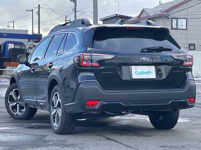 スバル アウトバック ブラックセレクション 道央・札幌 2024(令6)年 0.3万km クリスタルブラックシリカ ４ＷＤ/ワンオーナー/純正ナビ/【ＢＴ／ＵＳＢ】/フロント／サイド／バックカメラ/革巻きステアリング/ステアリングスイッチ/パドルシフト/ステアリングヒーター/レーダークルーズコントロール/レーンキープアシスト/スバルリアビークルディテクション/ドライバーモニタリング/ステアリング連動ヘッドランプ/ＬＥＤ/フォグ／リアフォグランプ/ウィンカーミラー/前席パワーシート/前席シートヒータ／エアシート/運転席シートメモリ/ドライブレコーダー/デジタルインナーミラー/純正ＡＷ付夏タイヤ積み込み/純正エンジンスターター