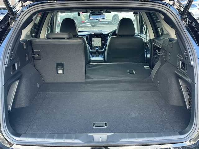 スバル アウトバック ブラックセレクション 道央・札幌 2024(令6)年 0.3万km クリスタルブラックシリカ ４ＷＤ/ワンオーナー/純正ナビ/【ＢＴ／ＵＳＢ】/フロント／サイド／バックカメラ/革巻きステアリング/ステアリングスイッチ/パドルシフト/ステアリングヒーター/レーダークルーズコントロール/レーンキープアシスト/スバルリアビークルディテクション/ドライバーモニタリング/ステアリング連動ヘッドランプ/ＬＥＤ/フォグ／リアフォグランプ/ウィンカーミラー/前席パワーシート/前席シートヒータ／エアシート/運転席シートメモリ/ドライブレコーダー/デジタルインナーミラー/純正ＡＷ付夏タイヤ積み込み/純正エンジンスターター