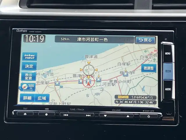 ホンダ フィット ハイブリット Lパッケージ 三重県 2015(平27)年 13.3万km ホワイトオーキッドパール ワンオーナー/♪シティブレーキアクティブシステム/♪誤発進抑制機能/♪純正ナビ/・フルセグ/・Bluetooth ・CD再生/・DVD再生/録音機能/♪バックカメラ/♪クルーズコントロール/♪ハーフレザーシート/♪LEDヘッドライト/♪オートライト/♪ステアリングスイッチ/♪オートリトラクタブルミラー/♪ウィンカーミラー/♪ビルトインETC/♪ドライブレコーダー