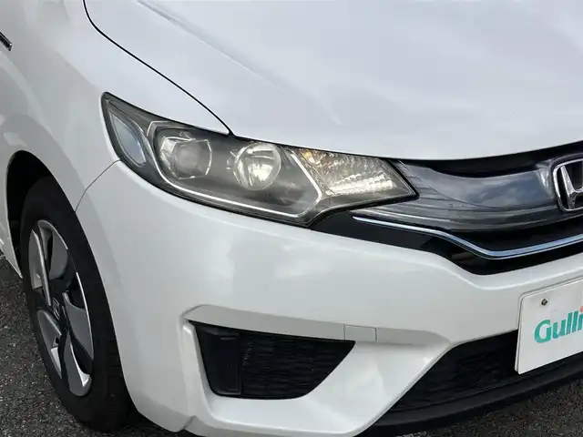 ホンダ フィット ハイブリット Lパッケージ 三重県 2015(平27)年 13.3万km ホワイトオーキッドパール ワンオーナー/♪シティブレーキアクティブシステム/♪誤発進抑制機能/♪純正ナビ/・フルセグ/・Bluetooth ・CD再生/・DVD再生/録音機能/♪バックカメラ/♪クルーズコントロール/♪ハーフレザーシート/♪LEDヘッドライト/♪オートライト/♪ステアリングスイッチ/♪オートリトラクタブルミラー/♪ウィンカーミラー/♪ビルトインETC/♪ドライブレコーダー