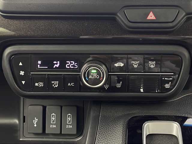 ホンダ Ｎ ＢＯＸ カスタム G L ターボ ホンダセンシング 三重県 2020(令2)年 1.1万km クリスタルブラックパール 禁煙車/純正7型ナビ/・CD・DVD・BT・フルセグTV・SD・AM・FM/バックカメラ/衝突軽減/レーンキープ/レーダークルーズコントロール/オートライト/両側電動/運転席・助手席シートヒーター/パドルシフト/LEDヘッドライト/前後ドライブレコーダー/ビルトインETC/純正フロアマット/純正インチアルミ/黒色ハーフレザーシート/革巻きステアリング/ステアリングスイッチ/スマートキー/スペアキー