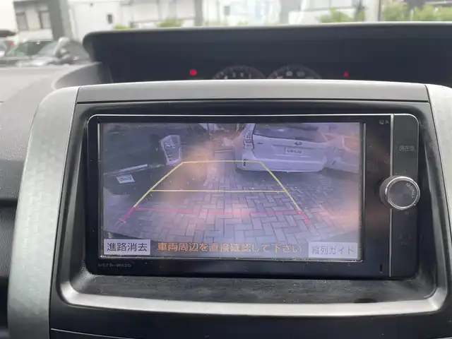 トヨタ ヴォクシー ZS 煌Z 千葉県 2013(平25)年 8.6万km ブラック (株)IDOMが運営する【じしゃロン八千代店】の自社ローン対象車両になります。こちらは現金またはオートローンご利用時の価格です。自社ローンご希望の方は別途その旨お申付け下さい/純正ナビ（CD・DVD・BT接続可）/フルセグテレビ/ETC/フリップダウンモニター/両側パワースライドドア/HID