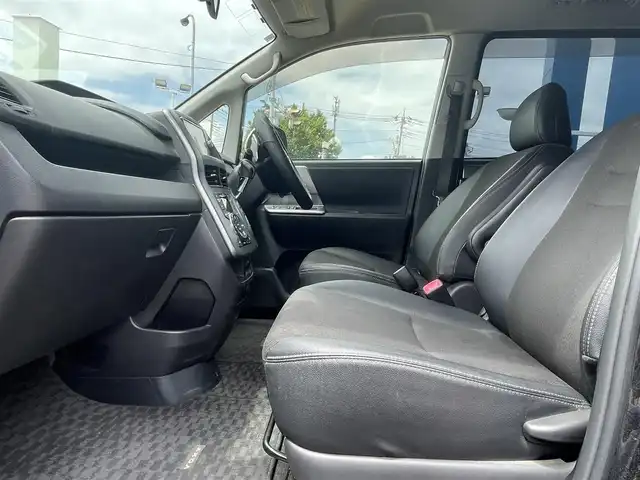 トヨタ ヴォクシー ZS 煌Z 千葉県 2013(平25)年 8.6万km ブラック (株)IDOMが運営する【じしゃロン八千代店】の自社ローン対象車両になります。こちらは現金またはオートローンご利用時の価格です。自社ローンご希望の方は別途その旨お申付け下さい/純正ナビ（CD・DVD・BT接続可）/フルセグテレビ/ETC/フリップダウンモニター/両側パワースライドドア/HID