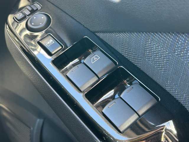 日産 デイズ ハイウェイスターX 岩手県 2019(平31)年 5.7万km ホワイトパール 衝突軽減ブレーキ　ナビ　フルセグ　Ｂｌｕｅｔｏｏｔｈ　全周囲Ｃ　シートヒーター　ＥＴＣ　ドラレコ　オートＬＥＤライト　フォグランプ　ステアリングスイッチ　スマートキー　ドアバイザー　純正マット