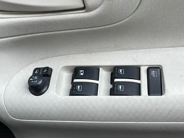 ダイハツ ムーヴ キャンバス X 滋賀県 2017(平29)年 8.4万km ブラックマイカメタリック 純正オーディオ/【CD/USB/AUX】/両側スライドドア/前方ドライブレコーダー/オートライト/純正フロアマット/ドアバイザー/プッシュスタート/スマートキー