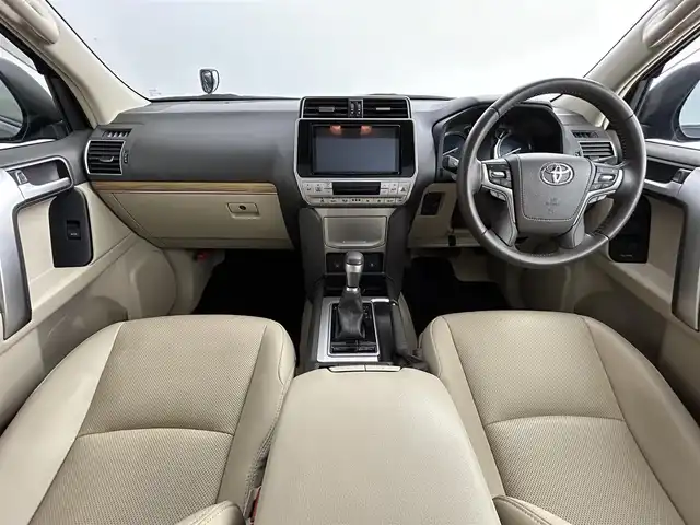 トヨタ ランドクルーザー プラド TX Lパッケージ マットブラED 道央・札幌 2022(令4)年 3.1万km アティチュードブラックマイカ ・４WD/・サンルーフ/・純正ナビ/　CD/DVD/SD/BT/フルセグ/・バックカメラ/・ビルトインETC/・純正前方ドライブレコーダー/・トヨタセーフティセンス/・プリクラッシュセーフティ/・レーンディパーチャーアラート/・レーダークルーズコントロール/・クリアランスソナー/・オートハイビーム/・ベージュレザーシート/・パワーシート/・シートヒーター/・シートベンチレーション/・LEDヘッドライト/・フォグライト/・オートライト/・純正フロアマット/・ドアバイザー/・ルーフレール/・純正18インチAW