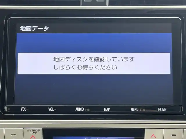 トヨタ ランドクルーザー プラド TX Lパッケージ マットブラED 道央・札幌 2022(令4)年 3.1万km アティチュードブラックマイカ ・４WD/・サンルーフ/・純正ナビ/　CD/DVD/SD/BT/フルセグ/・バックカメラ/・ビルトインETC/・純正前方ドライブレコーダー/・トヨタセーフティセンス/・プリクラッシュセーフティ/・レーンディパーチャーアラート/・レーダークルーズコントロール/・クリアランスソナー/・オートハイビーム/・ベージュレザーシート/・パワーシート/・シートヒーター/・シートベンチレーション/・LEDヘッドライト/・フォグライト/・オートライト/・純正フロアマット/・ドアバイザー/・ルーフレール/・純正18インチAW