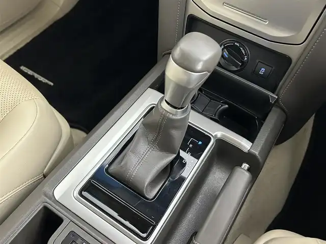 トヨタ ランドクルーザー プラド TX Lパッケージ マットブラED 道央・札幌 2022(令4)年 3.1万km アティチュードブラックマイカ ・４WD/・サンルーフ/・純正ナビ/　CD/DVD/SD/BT/フルセグ/・バックカメラ/・ビルトインETC/・純正前方ドライブレコーダー/・トヨタセーフティセンス/・プリクラッシュセーフティ/・レーンディパーチャーアラート/・レーダークルーズコントロール/・クリアランスソナー/・オートハイビーム/・ベージュレザーシート/・パワーシート/・シートヒーター/・シートベンチレーション/・LEDヘッドライト/・フォグライト/・オートライト/・純正フロアマット/・ドアバイザー/・ルーフレール/・純正18インチAW