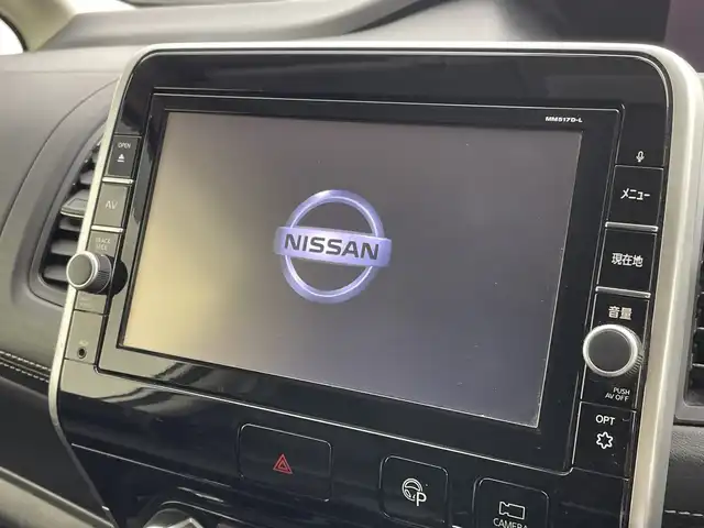 日産 セレナ ハイウェイスター Vセレクション 新潟県 2017(平29)年 9.5万km ブリリアントホワイトパール 両側パワースライドドア/左側ハンズフリードア/純正ナビ（Bluetooth・USB・CD・DVD・Blu-ray）/アラウンドビューモニター /プロパイロット　/追従クルーズコントロール/レーンキープアシスト　/前後コーナーセンサー　/パーキングアシスト　/アイドリングストップ/衝突被害軽減システム　/LEDオートライト　/純正ビルトインETC　/前方ドライブレコーダー/社外１５インチアルミホイール/スマートキー/保証書/取扱説明書