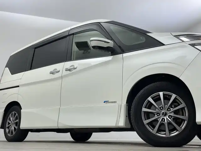 日産 セレナ ハイウェイスター Vセレクション 新潟県 2017(平29)年 9.5万km ブリリアントホワイトパール 両側パワースライドドア/左側ハンズフリードア/純正ナビ（Bluetooth・USB・CD・DVD・Blu-ray）/アラウンドビューモニター /プロパイロット　/追従クルーズコントロール/レーンキープアシスト　/前後コーナーセンサー　/パーキングアシスト　/アイドリングストップ/衝突被害軽減システム　/LEDオートライト　/純正ビルトインETC　/前方ドライブレコーダー/社外１５インチアルミホイール/スマートキー/保証書/取扱説明書