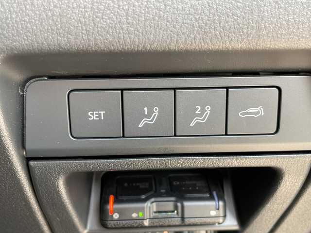 マツダ ＣＸ－６０ XD エクスクルーシブモード 愛知県 2024(令6)年 1.9万km プラチナクォーツメタリック プレミアムサウンドBOSE/純正12.3型ディスプレイオーディオナビ/全方位カメラ/サンルーフ/レーダークルーズコントロール/シートヒーター/エアシート/電動リアゲート/パワーシート/ヘッドアップディスプレイ/コーナーセンサー/純正アルミホイール/ETC/ブラインドスポットモニター/LEDヘッドライト/パドルシフト/ステアリングヒーター/オートマチックハイビーム/ワイヤレス充電機/ドライブレコーダー/衝突軽減システム/フルセグ/Bluetooth/ステアリングスイッチ/スマートキー/プッシュスタート