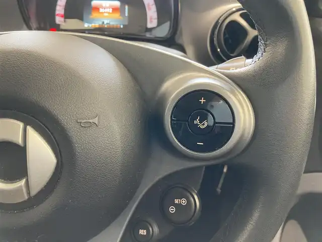 スマート ＭＣＣ スマート フォーフォー パッション 熊本県 2019(平31)年 3.7万km シルバー ・ワンオーナー/・キーレス/・自動緊急ブレーキ/・レーンキープ/・パーキングセンサー/・クルーズコントロール/・前席シートヒーター/・純正オーディオ/　【USB・AUX】/・バックカメラ/・ETC/・フォグランプ/・純正マット/・保証書/取説