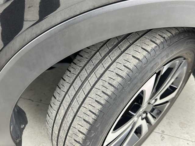 ダイハツ ロッキー プレミアム 宮城県 2020(令2)年 4.3万km ブラックマイカメタリック 禁煙車/スマートアシスト/・オートクルーズコントロール/・衝突回避支援/・レーンキープコントロール/・オートハイビーム/・コーナーセンサー/・リアクロストラフィックアラート/ブラインドスポットモニター/前席シートヒーター/純正9インチディスプレイオーディオ/（BT.AM.FM.USB.Ipod.Applecarplay）/アラウンドビューモニター/フルセグテレビ/ビルトインETC/ハーフレザーシート/革巻きステアリング/ステアリングスイッチ/プッシュスタート/スマートキー/スペアキー/純正フロアマット/純正ドアバイザー/LEDヘッドライト/LEDフォグランプ/純正17インチアルミホイール/横滑り防止機能/アイドリングストップ