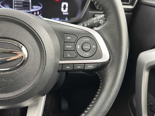 ダイハツ ロッキー プレミアム 宮城県 2020(令2)年 4.3万km ブラックマイカメタリック 禁煙車/スマートアシスト/・オートクルーズコントロール/・衝突回避支援/・レーンキープコントロール/・オートハイビーム/・コーナーセンサー/・リアクロストラフィックアラート/ブラインドスポットモニター/前席シートヒーター/純正9インチディスプレイオーディオ/（BT.AM.FM.USB.Ipod.Applecarplay）/アラウンドビューモニター/フルセグテレビ/ビルトインETC/ハーフレザーシート/革巻きステアリング/ステアリングスイッチ/プッシュスタート/スマートキー/スペアキー/純正フロアマット/純正ドアバイザー/LEDヘッドライト/LEDフォグランプ/純正17インチアルミホイール/横滑り防止機能/アイドリングストップ