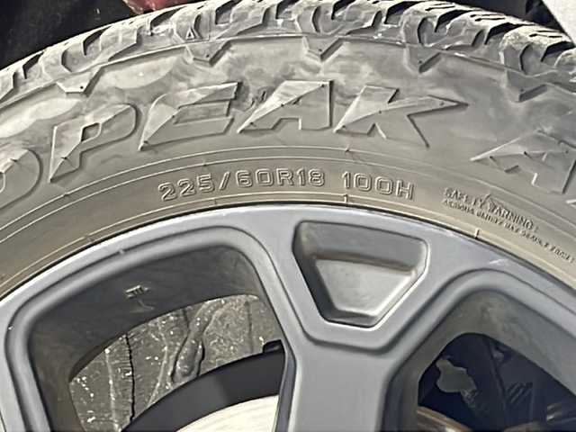 トヨタ ＲＡＶ４ アドベンチャー オフロードPKG 広島県 2022(令4)年 2.1万km グレーメタリック 純正9型ディスプレイオーディオ（AppleCarPlay/AndroidAuto/フルセグTV）/デジタルインナーミラー/ブラインドスポットモニター/マルチテレインセレクト/ブラック合皮シート/パワーシート/ポジションメモリー/シートヒーター/ベンチレーション/ステアリングヒーター/パワーバックドア/クリアランスソナー/パーキングサポートブレーキ/セーフティセンス/・プリクラッシュセーフティ/・レーントレーシングアシスト/・オートマチックハイビーム/・レーダークルーズコントロール/LEDヘッドランプ/純正18インチAW/ETC2.0/ドライブレコーダー