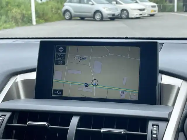 レクサス ＮＸ 200t バージョンL 山形県 2014(平26)年 6.1万km プラチナムシルバーメタリック 純正SDナビ/　　【CD DVD BD BT フルセグ USB AUX MSV】/全周囲カメラ/電動リアゲート/クルーズコントロール/LEDオートヘッドライト/茶革シート/パワーシート/シートエアコン/シートヒーター/ドライブレコーダー/アイドリングストップ/コーナーセンサー/ステアリングスイッチ/パドルシフト/ステアリングヒーター/IC付ターボ/電動格納ウィンカーミラー/BSM/フォグランプ/スマートキー×2/カードキー/ETC2.0