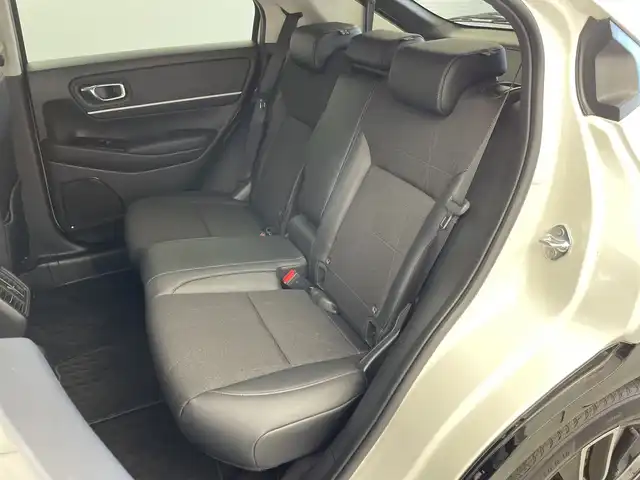 ホンダ ヴェゼル ハイブリッド e:HEV Z 新潟県 2021(令3)年 5.5万km プラチナホワイトパール 純正ナビ/バックカメラ/フルセグTV/ホンダセンシング/ミラーヒーター/イパーデアイサー/ブラインドスポットインフォメーション/ステアリングヒーター/ETC2.0/ハンズフリーアクセスパワーテールゲート（予約クローズ機能付）/オートライト/オートハイビーム/LEDヘッドライト/ブレーキホールド/パドルシフト/スポーツモード/エコモード/D席、N席シートヒーター/ダウンヒルアシストコントロール/本革巻きステアリング