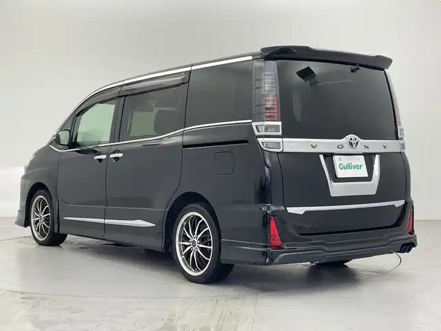トヨタ ヴォクシー ZS 煌Ⅱ 愛知県 2020(令2)年 3.8万km ブラック 純正10インチナビ/・フルセグ/・Bluetooth/・CD/・DVD/モデリスタエアロ/デジタルインナーミラー/両側パワースライドドア/バックカメラ/クルーズコントロール/衝突軽減ブレーキ/レーンキープアシスト/ベットキット/ビルドインＥＴＣ/前後ドライブレコーダー/フォグランプ/オートマチックハイビーム/オートライト/社外ＡＷ（Precious）