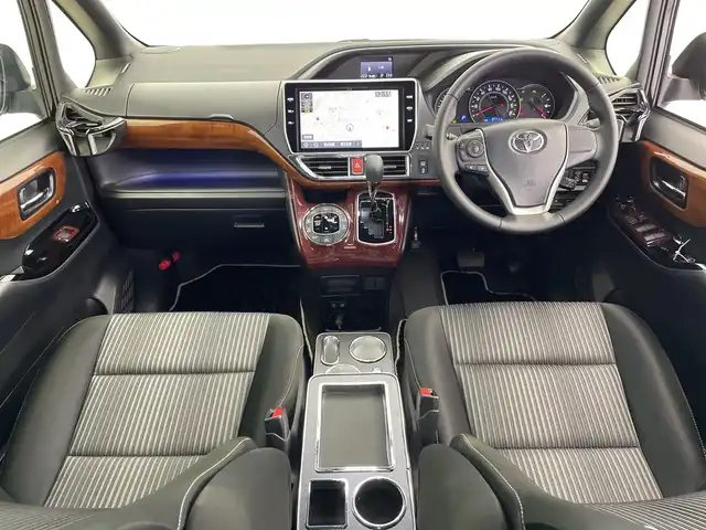トヨタ ヴォクシー ZS 煌Ⅱ 愛知県 2020(令2)年 3.8万km ブラック 純正10インチナビ/・フルセグ/・Bluetooth/・CD/・DVD/モデリスタエアロ/デジタルインナーミラー/両側パワースライドドア/バックカメラ/クルーズコントロール/衝突軽減ブレーキ/レーンキープアシスト/ベットキット/ビルドインＥＴＣ/前後ドライブレコーダー/フォグランプ/オートマチックハイビーム/オートライト/社外ＡＷ（Precious）