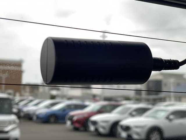 スズキ スペーシア HYBRID X 山形県 2018(平30)年 2.3万km ツールグリーンパールメタリック 禁煙車/デュアルセンサーブレーキサポート/スズキセーフティサポート/・後退時ブレーキサポート/・車線逸脱抑制制御機能/・車線逸脱警報機能/・パーキングソナー/・横滑り防止装置（ＥＳＰ）/社外ナビ(CD.DVD.SD.BT)/フルセグ/バックカメラ/両側パワースライドドア/ETC/シートヒーター/ドライブレコーダー前後/リアサーキュレーター/社外LEDヘッドライト/プッシュスタート/スマートキー
