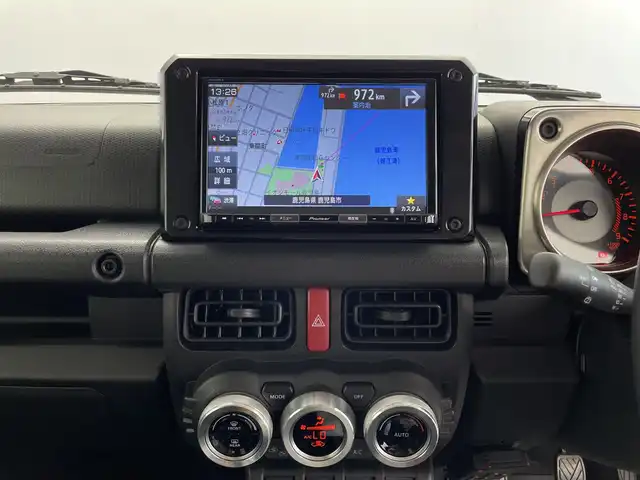 スズキ ジムニー XL 鹿児島県 2020(令2)年 1.6万km ブルーイッシュブラックパール3 ・純正ナビ/（フルセグTV/Bluetooth/CD/DVD/SD)/AVIC-RLS901II/・前席シートヒーター/・電動格納ミラー/・前方ドライブレコーダー/・革ステアリング/・ISOFIX/・リアプライバシーウィンドウ/・ETC/・スマートキー/・プッシュスタート/・純正16インチホイール/・純正ラバーフロアマット/・W＋Sエアバッグ/ABS/・カーテンエアバッグ/・横滑り防止装置/・ブレーキアシスト/・取扱説明書/・保証書/・社外マフラー