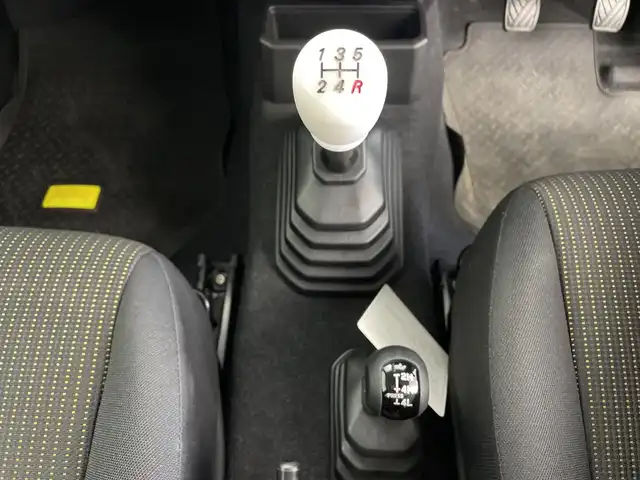 スズキ ジムニー XL 鹿児島県 2020(令2)年 1.6万km ブルーイッシュブラックパール3 ・純正ナビ/（フルセグTV/Bluetooth/CD/DVD/SD)/AVIC-RLS901II/・前席シートヒーター/・電動格納ミラー/・前方ドライブレコーダー/・革ステアリング/・ISOFIX/・リアプライバシーウィンドウ/・ETC/・スマートキー/・プッシュスタート/・純正16インチホイール/・純正ラバーフロアマット/・W＋Sエアバッグ/ABS/・カーテンエアバッグ/・横滑り防止装置/・ブレーキアシスト/・取扱説明書/・保証書/・社外マフラー