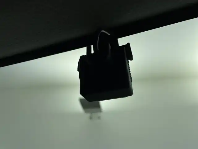 スズキ ジムニー XL 鹿児島県 2020(令2)年 1.6万km ブルーイッシュブラックパール3 ・純正ナビ/（フルセグTV/Bluetooth/CD/DVD/SD)/AVIC-RLS901II/・前席シートヒーター/・電動格納ミラー/・前方ドライブレコーダー/・革ステアリング/・ISOFIX/・リアプライバシーウィンドウ/・ETC/・スマートキー/・プッシュスタート/・純正16インチホイール/・純正ラバーフロアマット/・W＋Sエアバッグ/ABS/・カーテンエアバッグ/・横滑り防止装置/・ブレーキアシスト/・取扱説明書/・保証書/・社外マフラー