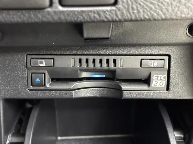 トヨタ アルファード S Cパッケージ 福岡県 2022(令4)年 4.1万km ホワイトパールクリスタルシャイン ツインムーンルーフ　/モデリスタエアロ　/純正ナビ／フルセグTV　/バックカメラ　/デジタルルームミラー　/ビルトインETC２．０　/ドライブレコーダー　/トヨタセーフティセンス　/レーダークルーズコントロール　/コーナーセンサー　/衝突軽減ブレーキ　/レーンキープ　/ブラインドスポットモニター　/アクセル踏み間違い防止　/オートマチックハイビーム　/ＭＴモード付ＡＴ　/両側電動スライドドア　/シートベンチレーション／ヒーター　/ステアリングヒーター　/シートメモリー付きパワーシート　/パワーバックドア/３眼LED