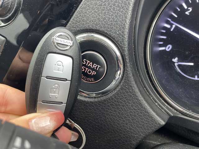 日産 エクストレイル 20X エマージェンシーブレーキ 群馬県 2014(平26)年 13.6万km ブリリアントホワイトパール 純正ナビ　全周囲カメラ　パートタイム４ＷＤ　シートヒーター　クルーズコントロール　純正ビルトインＥＴＣ　革巻きステアリング　ＬＥＤライト　オートライト　スマートキー　フォグランプ　プッシュスタート