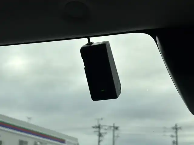 トヨタ タンク カスタムG－T 愛知県 2019(令1)年 3万km パールホワイトⅢ /禁煙//モデリスタエアロ（フロント・サイド・リアアンダー）//アルパイン9インチナビ//CD/DVD/BT/フルセグ/USB/HDMI/MSV//バックカメラ//パノラミックビューモニター//純正15AW//ドライブレコーダー//ビルトインETC//両側パワースライドドア//クルーズコントロール//PCS/LDA//コーナーセンサー（前後）//横滑り防止装置//アイドリングストップ//LEDオートライト//LEDフォグランプ//オートマチックハイビーム//オートリトラウィンカーミラー//LEDルームランプ//革巻きステアリング//ステアリングスイッチ//純正フロアマット//純正ドアバイザー//スペアスマートキー//新車時保証書//取扱説明書//ディーラー記録簿//R1/R2/R3/R4///記録簿//R4/R6/R7//////////////////////////