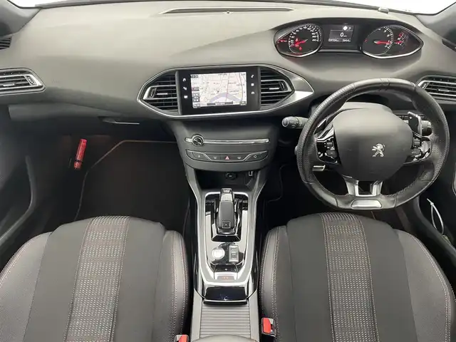 プジョー ３０８ GTライン 福井県 2019(令1)年 4万km 白 純正ナビゲーション/【AM/FM/Bluetooth電話機能/USB】/バックカメラ/ETC/ハーフレザーシート/プッシュスタート/スマートキー/オートライト/LEDヘッドライド/コーナーセンサー/パドルシフト