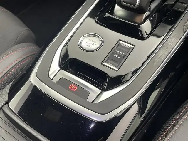 プジョー ３０８ GTライン 福井県 2019(令1)年 4万km 白 純正ナビゲーション/【AM/FM/Bluetooth電話機能/USB】/バックカメラ/ETC/ハーフレザーシート/プッシュスタート/スマートキー/オートライト/LEDヘッドライド/コーナーセンサー/パドルシフト