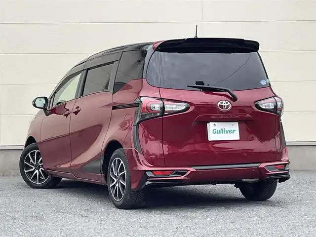 トヨタ シエンタ ファンベースG 茨城県 2019(令1)年 0.2万km ブラックマイカ/センシュアルレッドマイカ 入庫時走行距離1379キロ/10インチ社外ナビ/バックカメラ/革巻きステアリング/トヨタセーフティセンス/両側パワースライドドア/モデリスタ製エアロ/フロアマット/LEDヘッドライト/ドライブレコーダー/ETC/プッシュスタート/フォグランプ