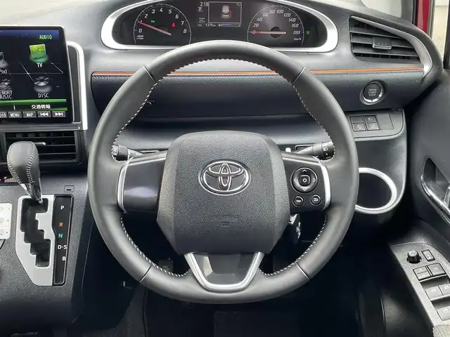 トヨタ シエンタ ファンベースG 茨城県 2019(令1)年 0.2万km ブラックマイカ/センシュアルレッドマイカ 入庫時走行距離1379キロ/10インチ社外ナビ/バックカメラ/革巻きステアリング/トヨタセーフティセンス/両側パワースライドドア/モデリスタ製エアロ/フロアマット/LEDヘッドライト/ドライブレコーダー/ETC/プッシュスタート/フォグランプ