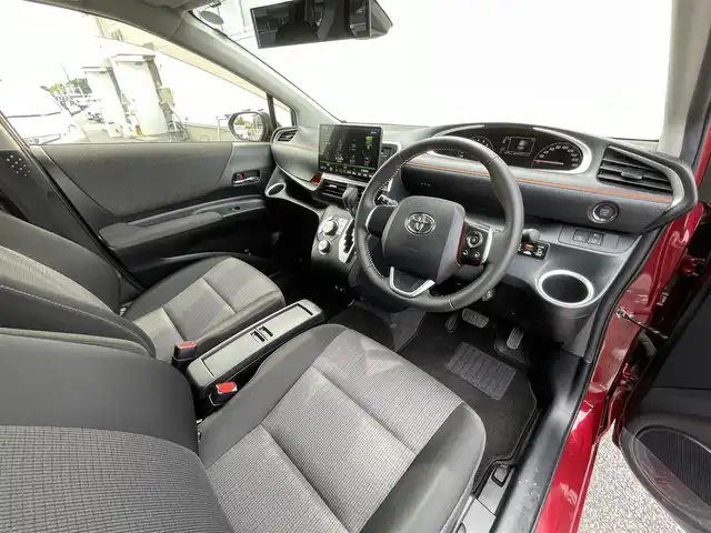 トヨタ シエンタ ファンベースG 茨城県 2019(令1)年 0.2万km ブラックマイカ/センシュアルレッドマイカ 入庫時走行距離1379キロ/10インチ社外ナビ/バックカメラ/革巻きステアリング/トヨタセーフティセンス/両側パワースライドドア/モデリスタ製エアロ/フロアマット/LEDヘッドライト/ドライブレコーダー/ETC/プッシュスタート/フォグランプ