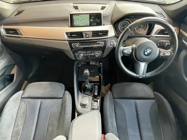 ＢＭＷ Ｘ１ xDrive 20i Mスポーツ 高知県 2017(平29)年 2.3万km サファイアブラックP ワンオーナー/コンフォートパッケージ/　・パワーバックドア/　・リアシートスライディング/バックレストリリース機能/４ＷＤ/純正HDDナビ　/　【ＡＭ／ＦＭ/BT】/バックカメラ/ミラー一体型ETC/アイドリングストップ/プッシュスタート